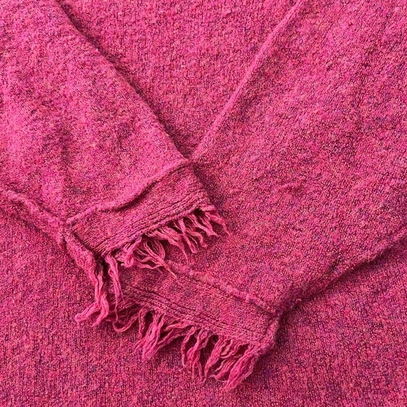 Free People Fringe Hem Cranberry Raglan Pullover Wool Blend Sweater size S - Picture 8 of 10